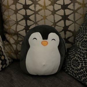 Squishmallow Luna the Penguin 8”